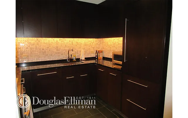 Rented by Douglas Elliman | media 26