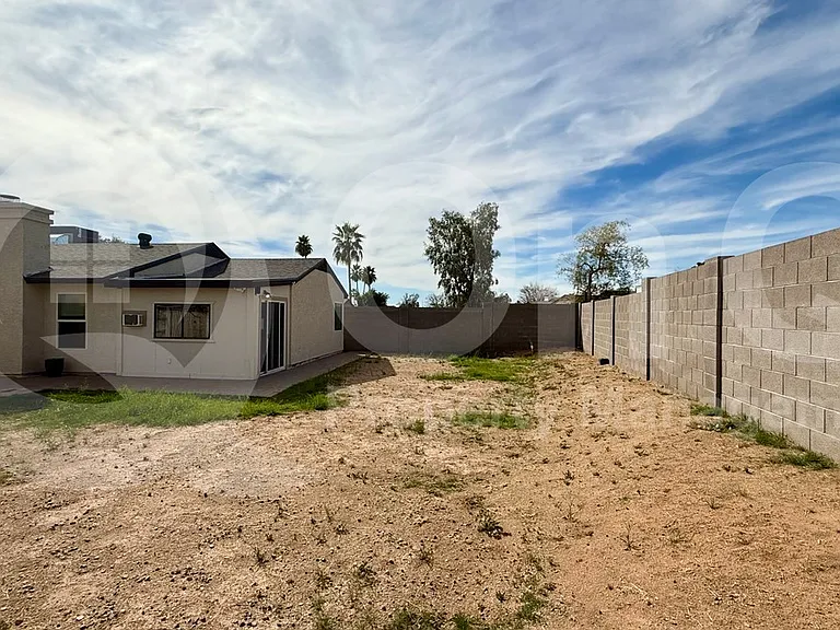 1510 E Taro Ln — Photo 20