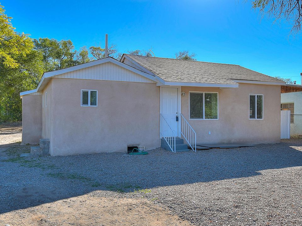1st image of 2508 Camellia Ct SW