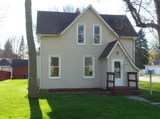 1450 4th Ave, Windom, MN 56101