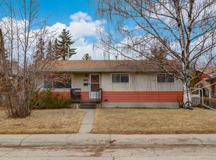 3007 NE Beil Ave NW, Calgary, AB T2L1K6