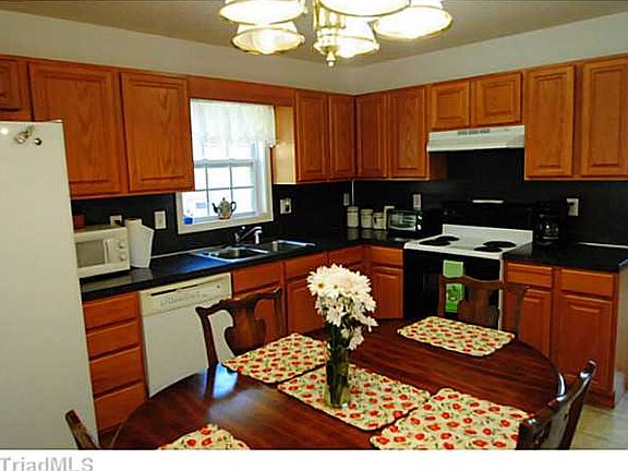 3rd image of 4610 Beckel Ct