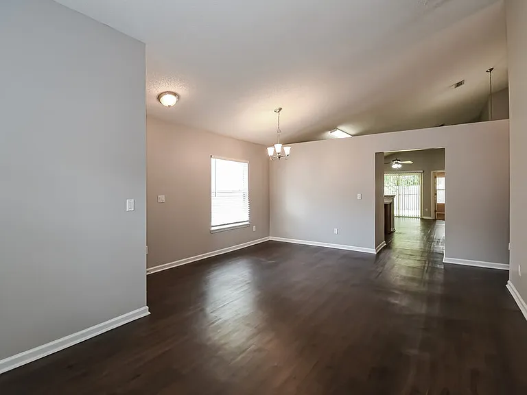 2741 Acorn Park Dr N — Photo 8