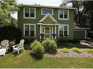 910 Fernbrook Ln N, Plymouth, MN 55447