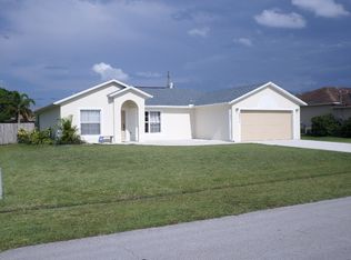2211 SE Lucca St, Port Saint Lucie, FL 34952