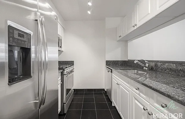 Rented by Mirador Real Estate | media 4