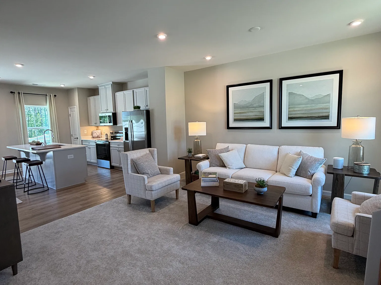 3 bed, 2.5 bath, 1280 sqft, $2,400 — Photo 3