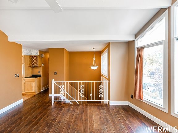 5th image of 2862 E Willow Bend Dr