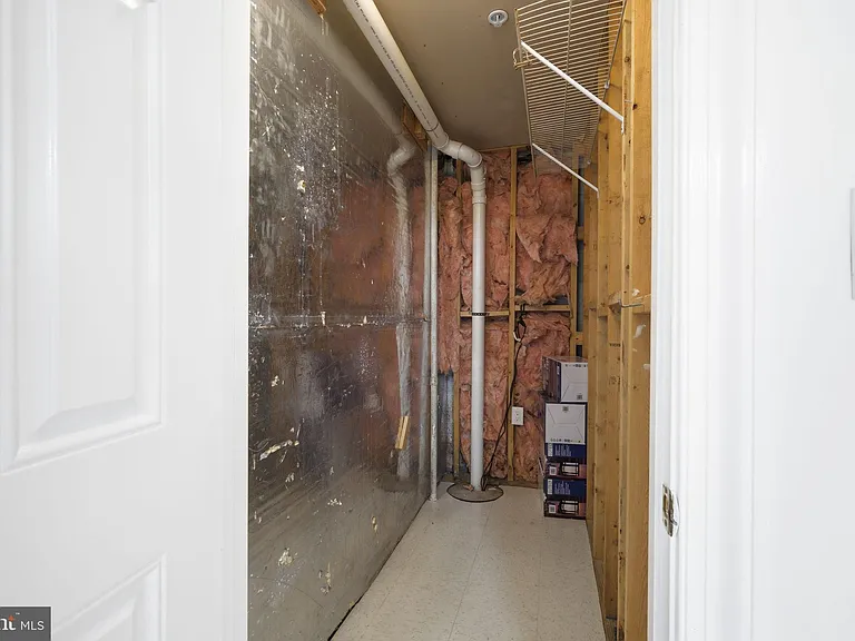 711 Lamberton Dr — Photo 51