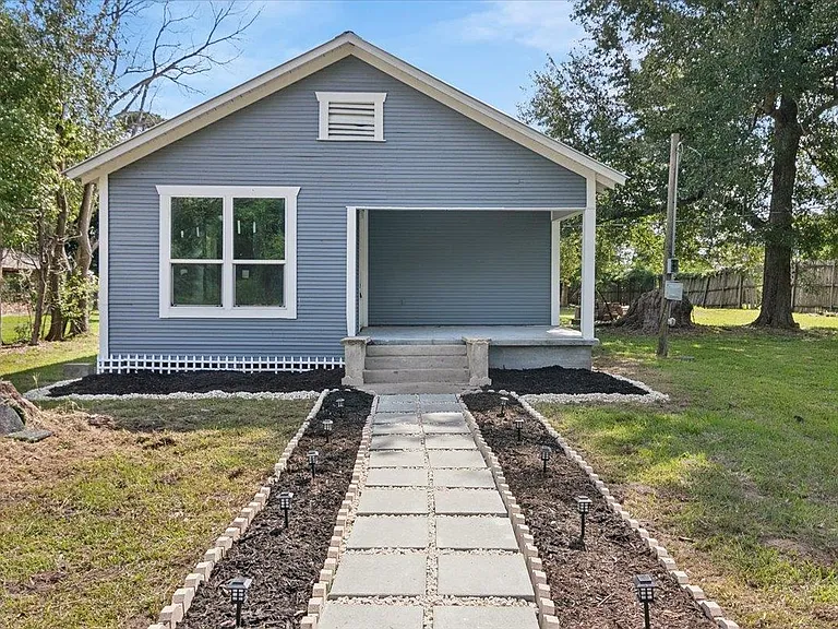 305 Rhode Island St — Photo 1