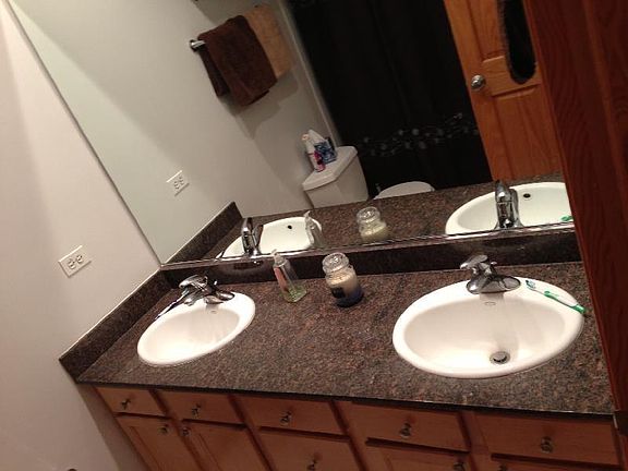 4th image of 1103 W Cornelia Ave #2Y