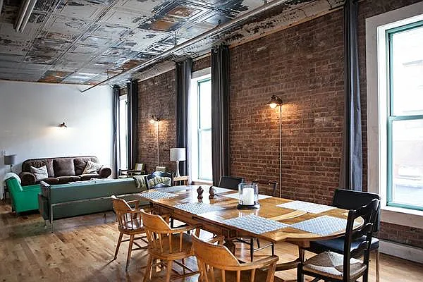 Rented by Brick&Mortar | media 84