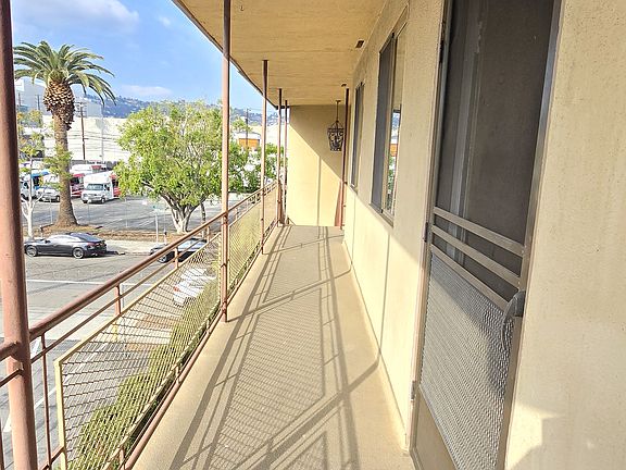 4th image of 8458 Blackburn Ave #3