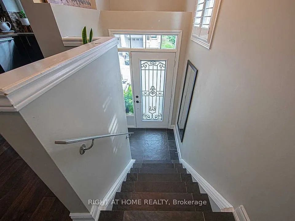 2 bed, $3,000 — Photo 2