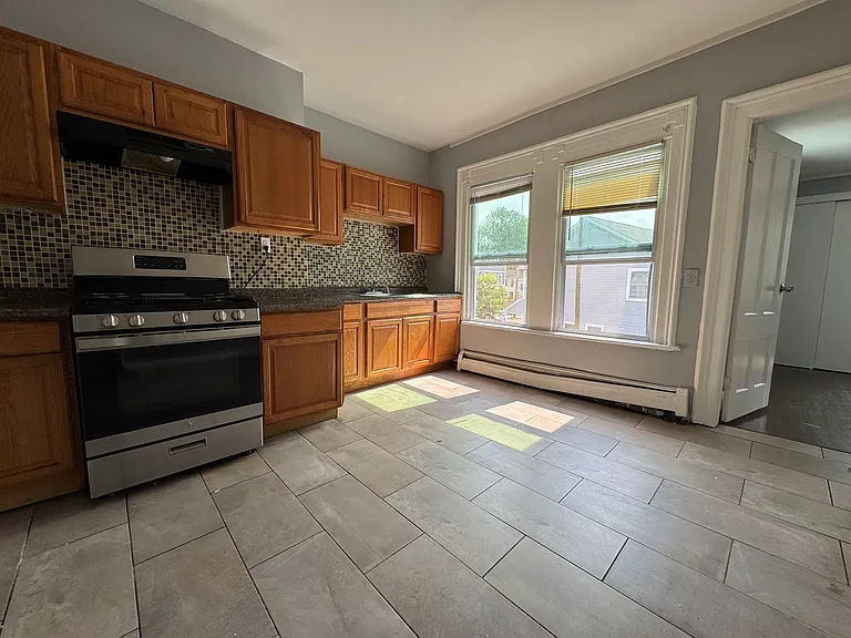 499 Dixwell Ave #2 — Photo 4