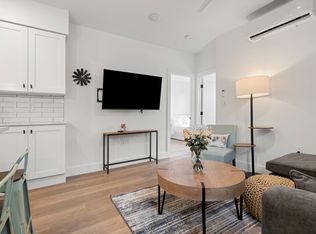 621 E 8th St FLOOR 3, Boston, MA 02127