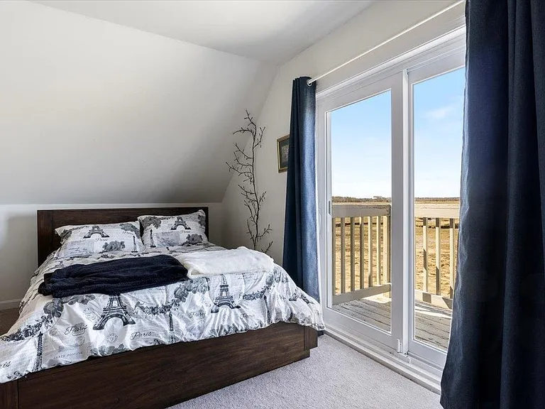 queen bedroom in second floor suite