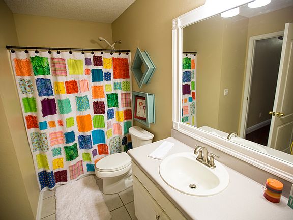 2nd image of 3013 Liana Ln