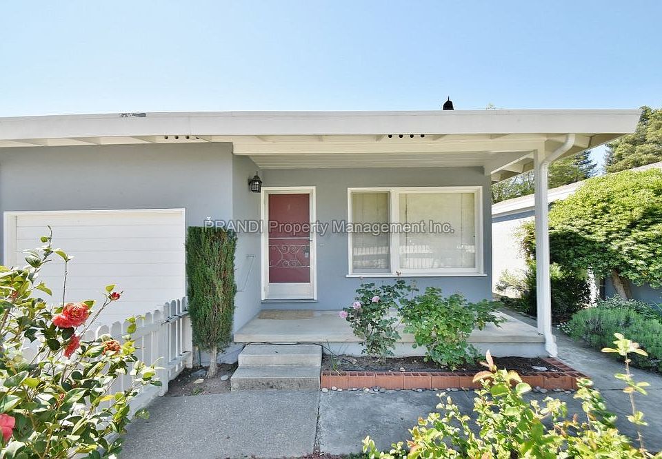 1st image of 3 Cedar St