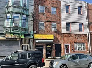 904 S 8th St, Philadelphia, PA 19147