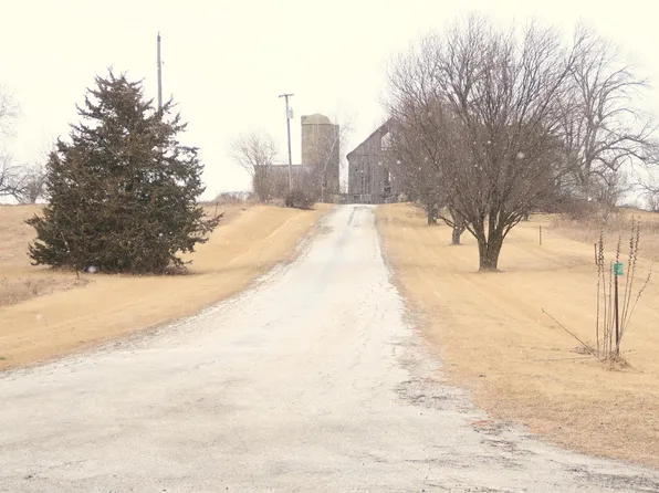 2440 Bailey Rd, Sun Prairie, WI 53590