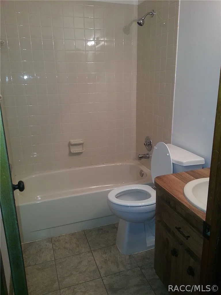 3 bed, 1400 sqft, $1,450 — Photo 4