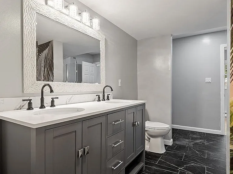212 W Plain St #B — Photo 9