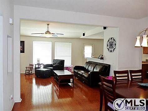 3rd image of 530 Kensington Dr