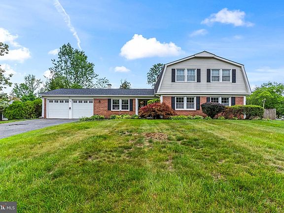2nd image of 1204 Windermere Ct