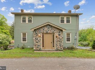 4 Hemlock Hill Ln, Columbia, NJ 07832