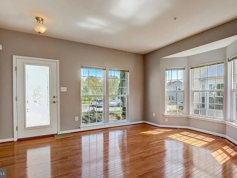 1709 Hayle Dr — Photo 5