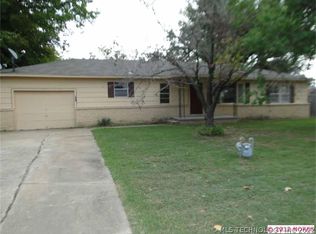 901 S Birch Pl, Broken Arrow, OK 74012