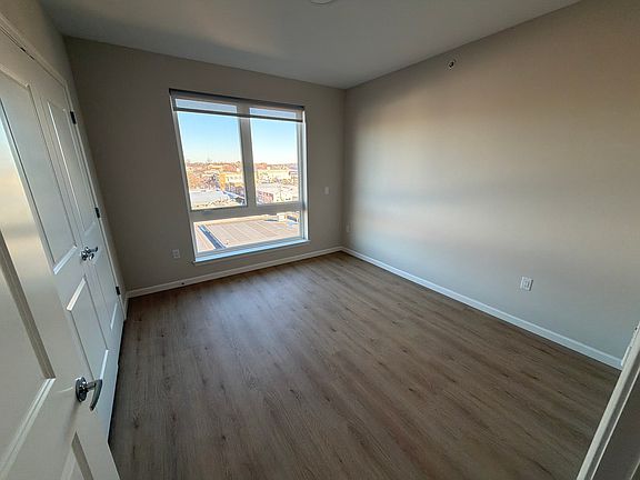 2nd image of 209-213 Mount Pleasant Ave #1