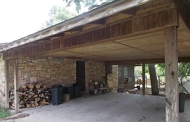 2nd image of 214 Lakeway Dr