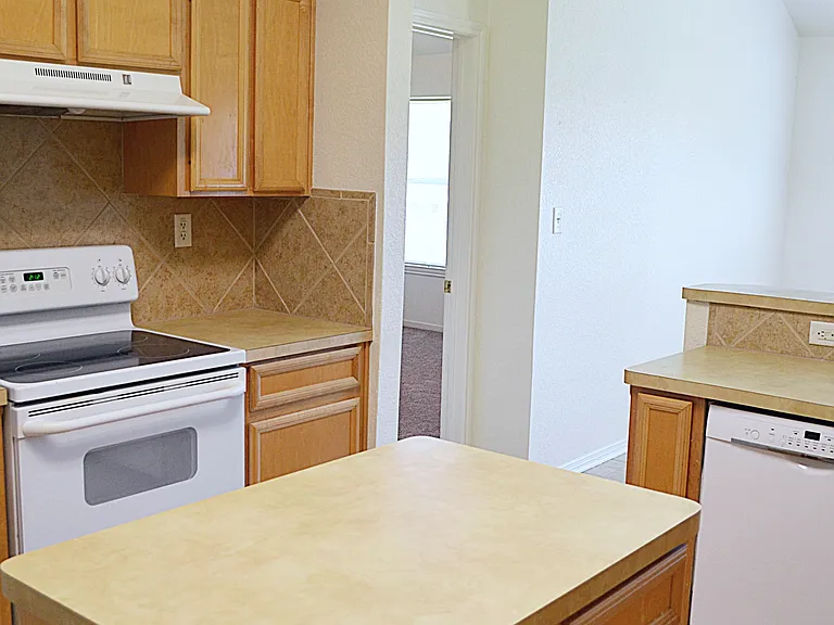 5802 Venetian Ct — Photo 18