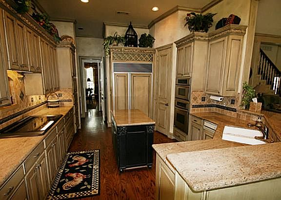 5th image of 5713 Whitecliff Cir