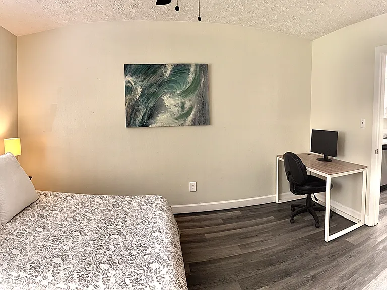 243 Crest St #4 — Photo 7