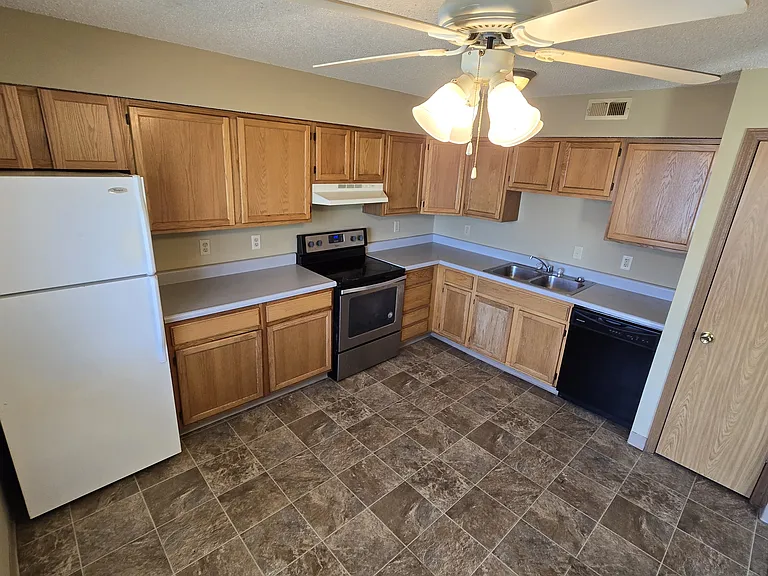 3641 Baldwin Ave — Photo 3