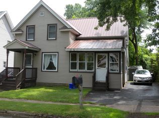 10 River St, Morrisonville, NY 12962