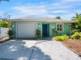 2051 Roselawn St #2052, Sarasota, FL 34231