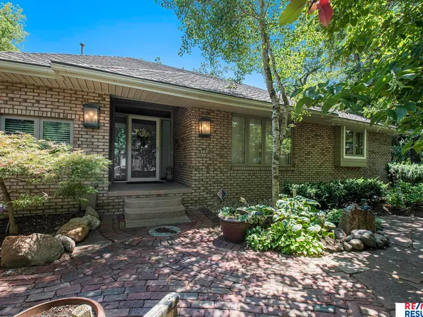 103 Olde Hickory Rd, Bellevue, NE 68005