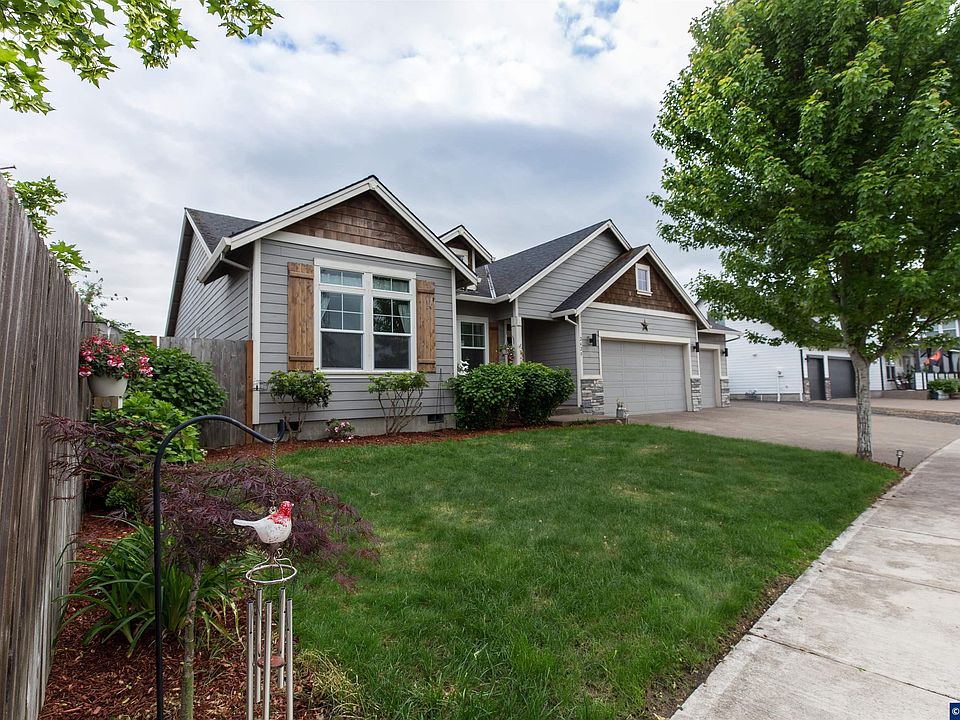 1st image of 2628 NE Sonora Dr
