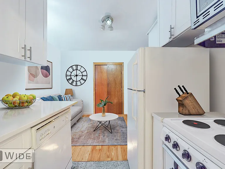 342 E 62nd St #24 — Photo 3