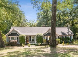 102 Lindsey Ln, Dothan, AL 36305