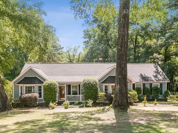 102 Lindsey Ln, Dothan, AL 36305