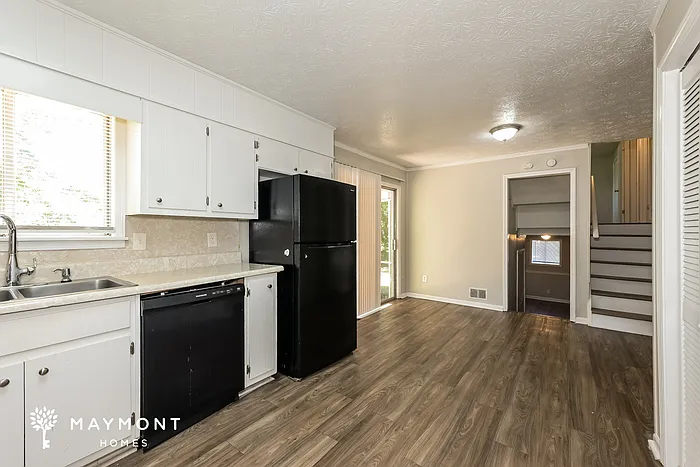 5749 Wesson Dr — Photo 8