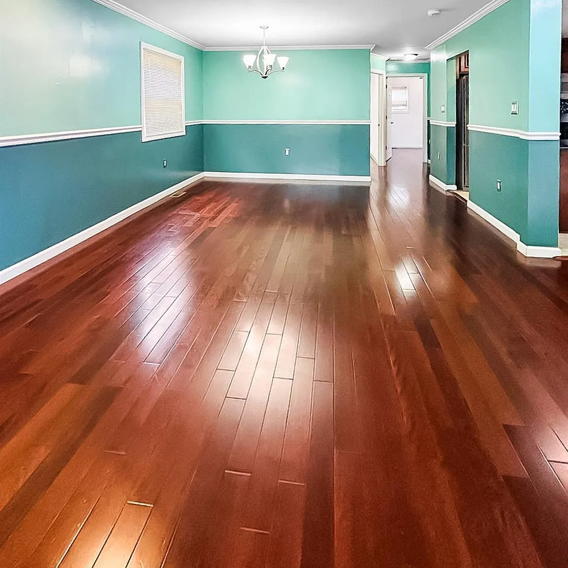 2 bed, 1.0 bath, 900 sqft, $2,600 — Photo 2