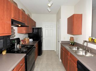 700 Vista Lake Dr, Candler, NC 28715
