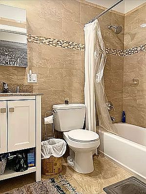 5th image of 71 Guernsey St #1R