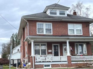 100 Cacoosing Ave, Sinking Spring, PA 19608